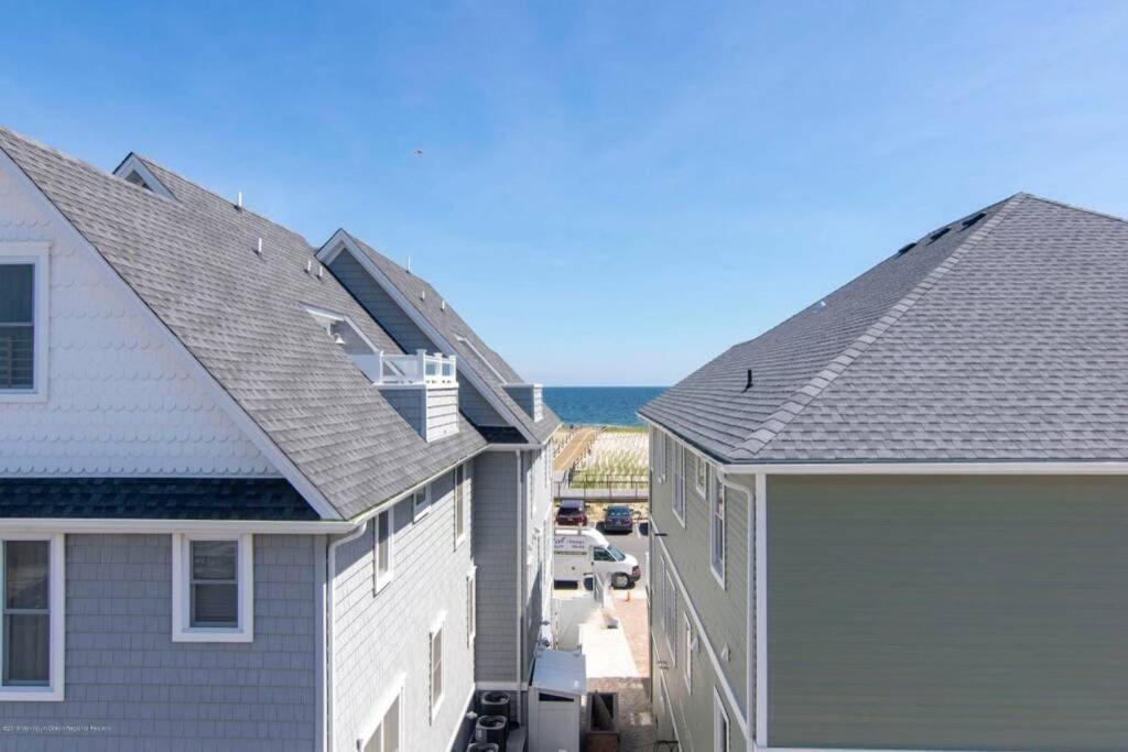 Ocean And Beach Views From Five Decks In Ortley Beach Seaside Heights Exteriör bild